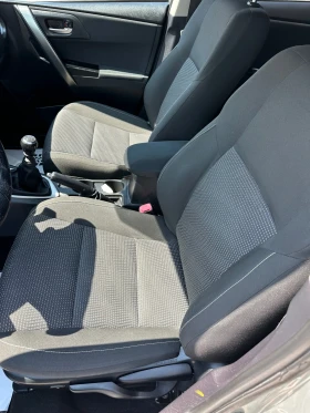 Toyota Auris 2.0 D-4-D | Auto.bg — изображение 8 Toyota Auris 2.0 D-4-D | Auto.bg — изображение 8