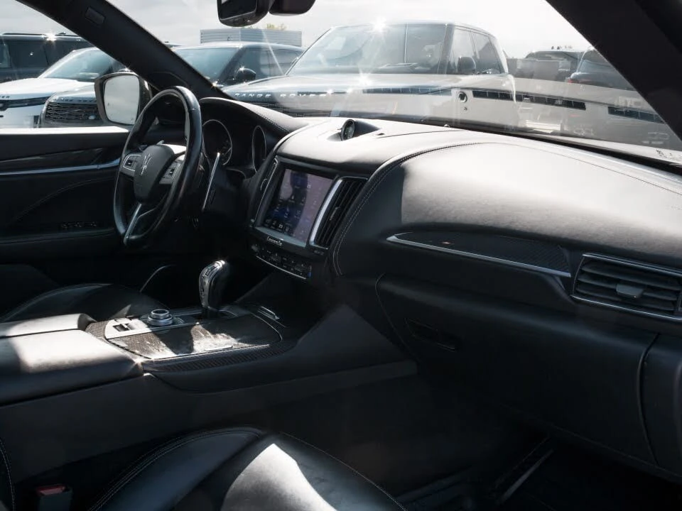 Maserati Levante * АВТО КРЕДИТ* ЦЕНА ДО БГ * СЕРВИЗНА ИСТОРИЯ *  - изображение 6 | Auto.bg Maserati Levante * АВТО КРЕДИТ* ЦЕНА ДО БГ * СЕРВИЗНА ИСТОРИЯ *  - изображение 6