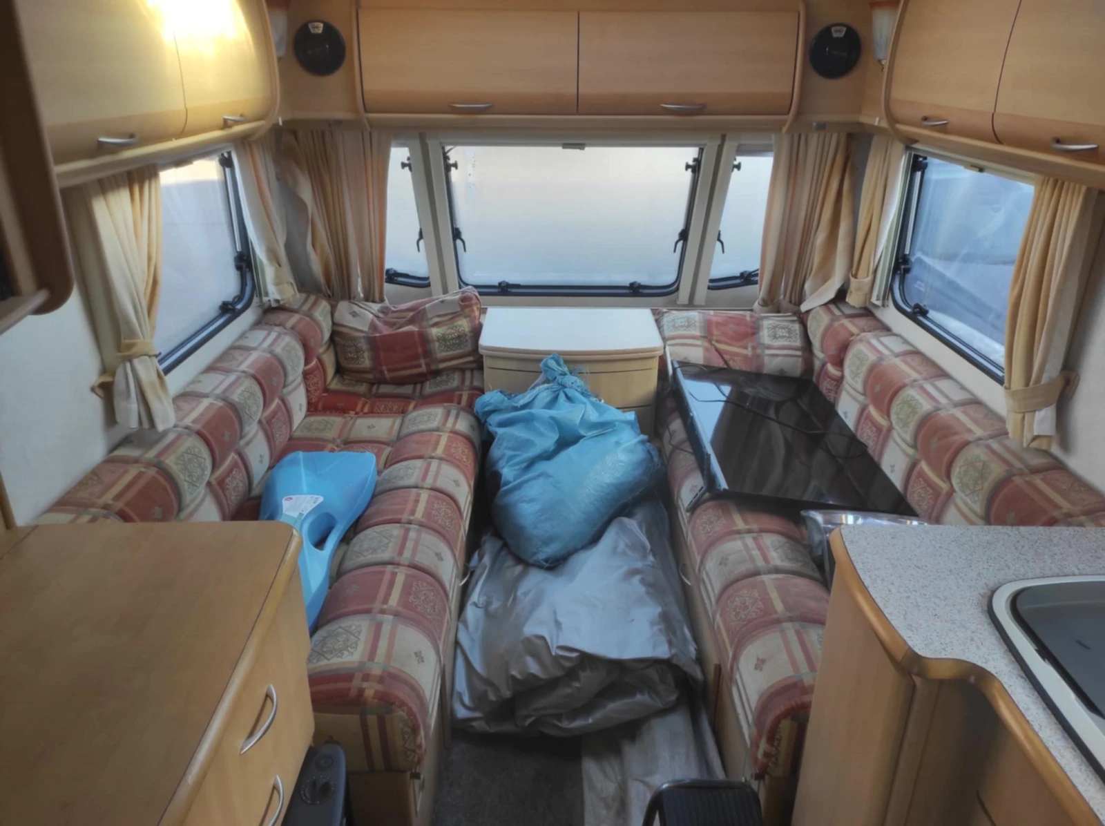 Каравана Coachmen СОЛАР/МУВЪР/ФОРСЕЛ ДУШ КАБИНА - изображение 5 | Auto.bg Каравана Coachmen СОЛАР/МУВЪР/ФОРСЕЛ ДУШ КАБИНА - изображение 5