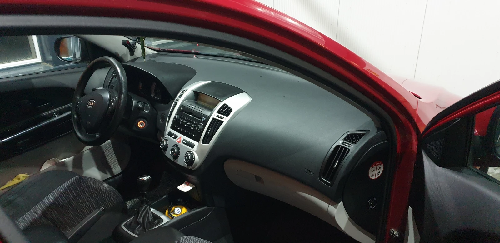 Kia Ceed 1.4 16V 99 к.с./газ-бензин - изображение 7 | Auto.bg Kia Ceed 1.4 16V 99 к.с./газ-бензин - изображение 7