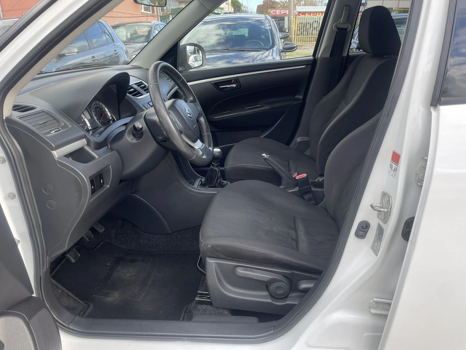 Suzuki Swift 1.3DDIS-ЛИЗИНГ - изображение 10 | Auto.bg Suzuki Swift 1.3DDIS-ЛИЗИНГ - изображение 10