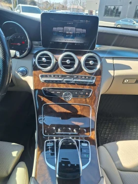 Mercedes-Benz C 400 * ПЕРФЕКТНО СЪСТОЯНИЕ* ГЛАВНО ПРЕДСТАВИТЕЛСТВО* | Auto.bg — изображение 9 Mercedes-Benz C 400 * ПЕРФЕКТНО СЪСТОЯНИЕ* ГЛАВНО ПРЕДСТАВИТЕЛСТВО* | Auto.bg — изображение 9