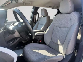 Toyota Sienna Hybrid LE FWD | Auto.bg — изображение 9 Toyota Sienna Hybrid LE FWD | Auto.bg — изображение 9