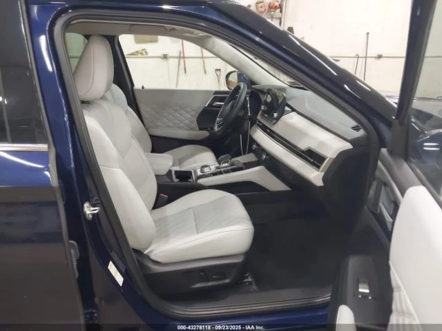 Mitsubishi Outlander SEL AWC/ BLACK EDITION - изображение 5 | Auto.bg Mitsubishi Outlander SEL AWC/ BLACK EDITION - изображение 5