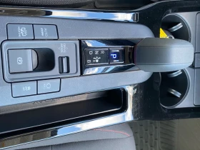 Toyota Prius SE FWD | Auto.bg — изображение 14 Toyota Prius SE FWD | Auto.bg — изображение 14