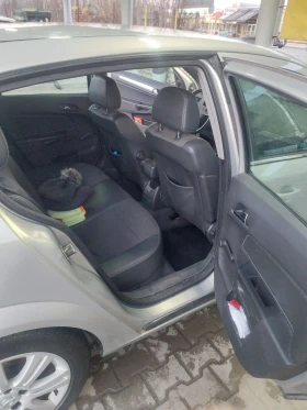 Opel Astra 1.7 cdti Cosmo - 2200 € / 4302.83 лв. - 19912112 11 | Car24.bg Opel Astra 1.7 cdti Cosmo - 2200 € / 4302.83 лв. - 19912112 11