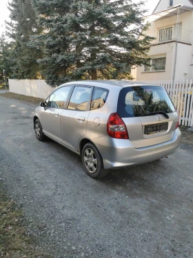 Honda Jazz - 1900 € / 3716.08 лв. - 75856951 4 | Car24.bg Honda Jazz - 1900 € / 3716.08 лв. - 75856951 4