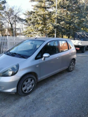 Honda Jazz - 1900 € / 3716.08 лв. - 75856951 6 | Car24.bg Honda Jazz - 1900 € / 3716.08 лв. - 75856951 6