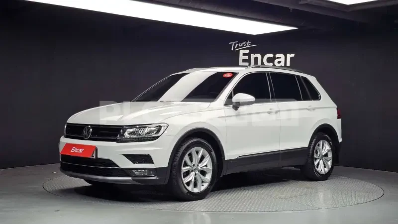 VW Tiguan 2.0 TDI| ПОДГРЕВ| DISTRONIC| ВКЛ.ТЕХНОТЕСТ | Auto.bg — изображение 1 VW Tiguan 2.0 TDI| ПОДГРЕВ| DISTRONIC| ВКЛ.ТЕХНОТЕСТ | Auto.bg — изображение 1