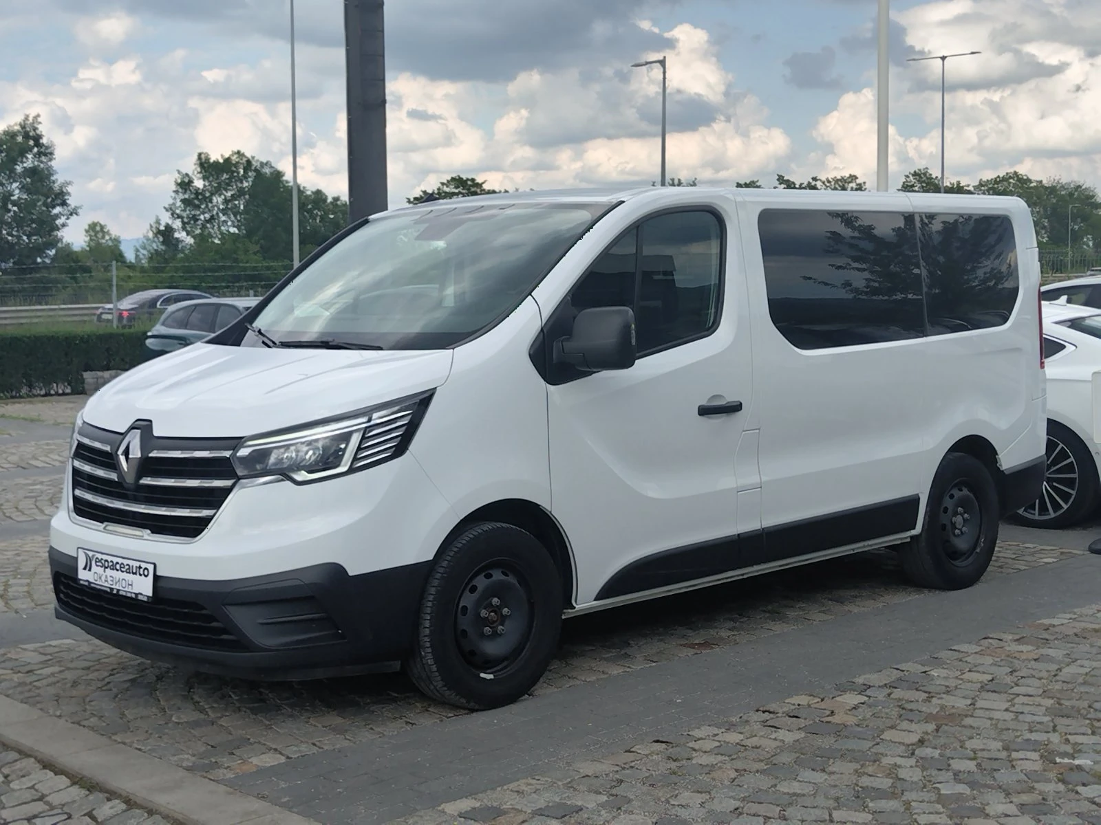 Renault Trafic 2.0 Blue dCi/125к.с./8+ 1/L2H1/ | Auto.bg — изображение 1 Renault Trafic 2.0 Blue dCi/125к.с./8+ 1/L2H1/ | Auto.bg — изображение 1