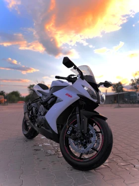 Kawasaki Zxr Zx10r, качваш се и караш