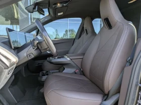 BMW iX xDRIVE50/523HP/LASER/H&K/360/ACC/CPLAY/KLESS/995f - 112999 лв. / 57775.47 € - 95398244 6 | Car24.bg BMW iX xDRIVE50/523HP/LASER/H&K/360/ACC/CPLAY/KLESS/995f - 112999 лв. / 57775.47 € - 95398244 6