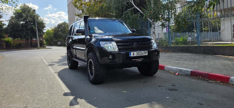 Mitsubishi Pajero 3.2 did 200к.с. - 12999 € - 58585700 1 | Car24.bg Mitsubishi Pajero 3.2 did 200к.с. - 12999 € - 58585700 1