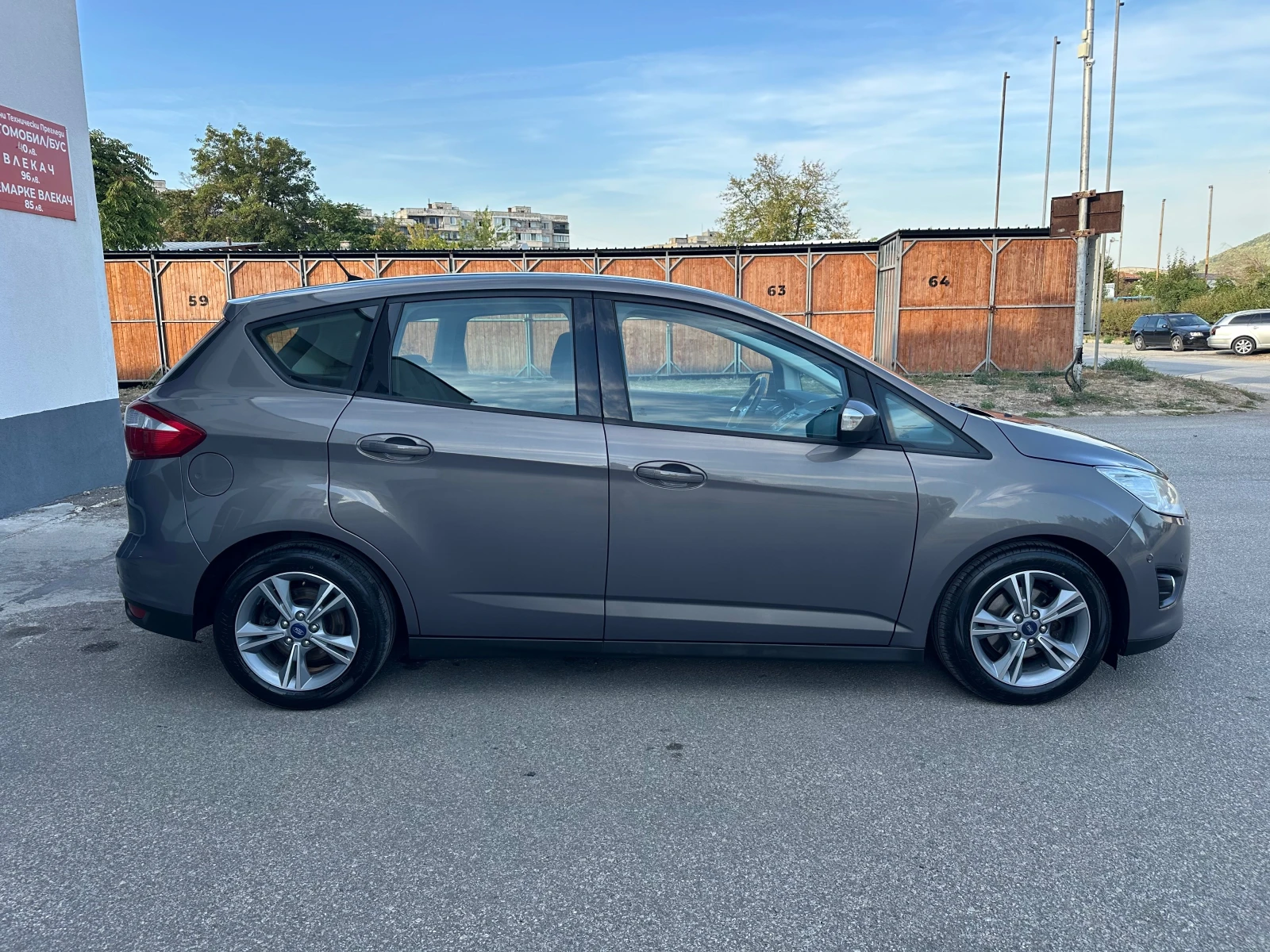 Ford C-max 1.0i Ecoboost 160000км - изображение 8 | Auto.bg Ford C-max 1.0i Ecoboost 160000км - изображение 8