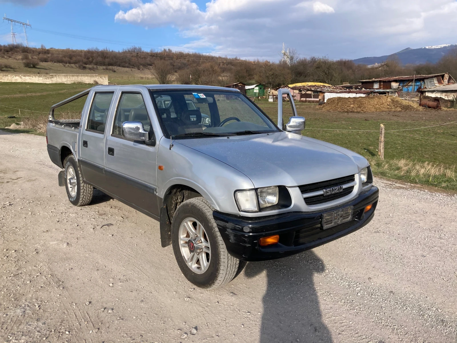 Isuzu Pickup 3100 TD 109 ks Klimatik BEZ RAjDA | Auto.bg — изображение 1 Isuzu Pickup 3100 TD 109 ks Klimatik BEZ RAjDA | Auto.bg — изображение 1