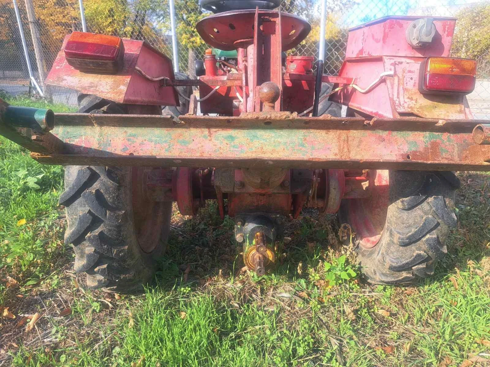 Трактор Tumosan 420 4?4 - изображение 2 | Auto.bg Трактор Tumosan 420 4?4 - изображение 2