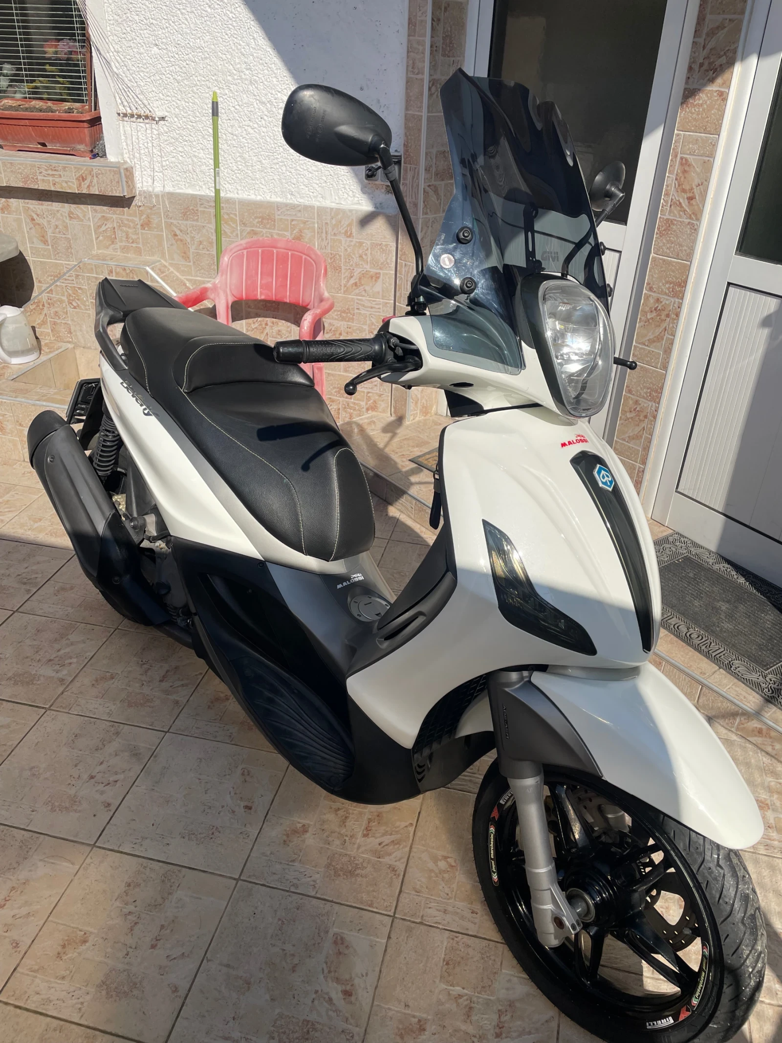 Piaggio Beverly SportTouring 350 | Auto.bg — изображение 1 Piaggio Beverly SportTouring 350 | Auto.bg — изображение 1
