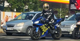 Yamaha YZF-R1 undefined | Auto.bg — изображение 10 Yamaha YZF-R1 undefined | Auto.bg — изображение 10