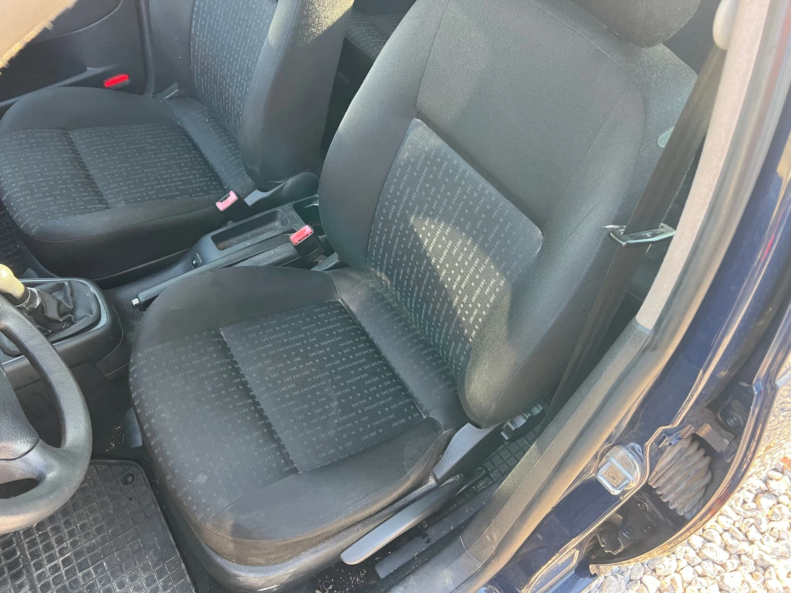 VW Golf 1.9 101 4x4 климатик теглич нов внос - изображение 9 | Auto.bg VW Golf 1.9 101 4x4 климатик теглич нов внос - изображение 9
