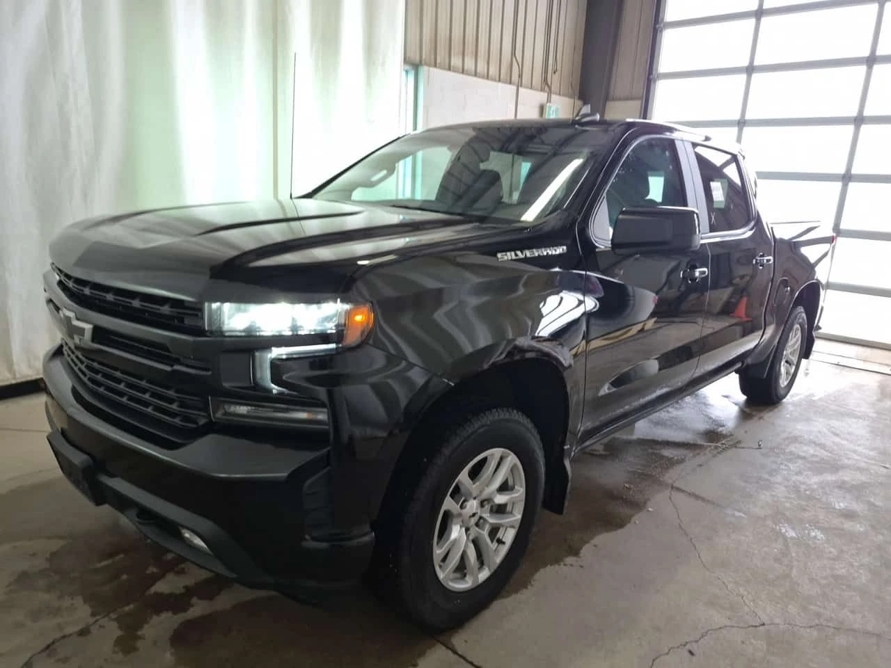 Chevrolet Silverado * RST CREW CAB SHORT BED * CARFAX * БЕЗ ПЪРВОНАЧАЛ | Auto.bg — изображение 1 Chevrolet Silverado * RST CREW CAB SHORT BED * CARFAX * БЕЗ ПЪРВОНАЧАЛ | Auto.bg — изображение 1