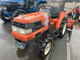 Трактор Kubota 21 к.с. 4х4