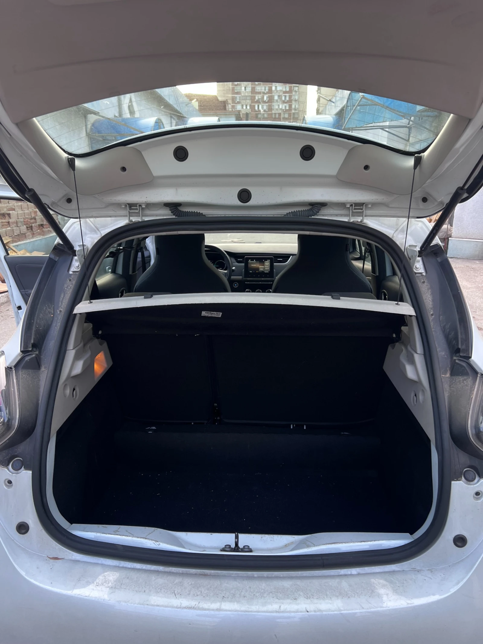 Renault Zoe  - изображение 8 | Auto.bg Renault Zoe  - изображение 8