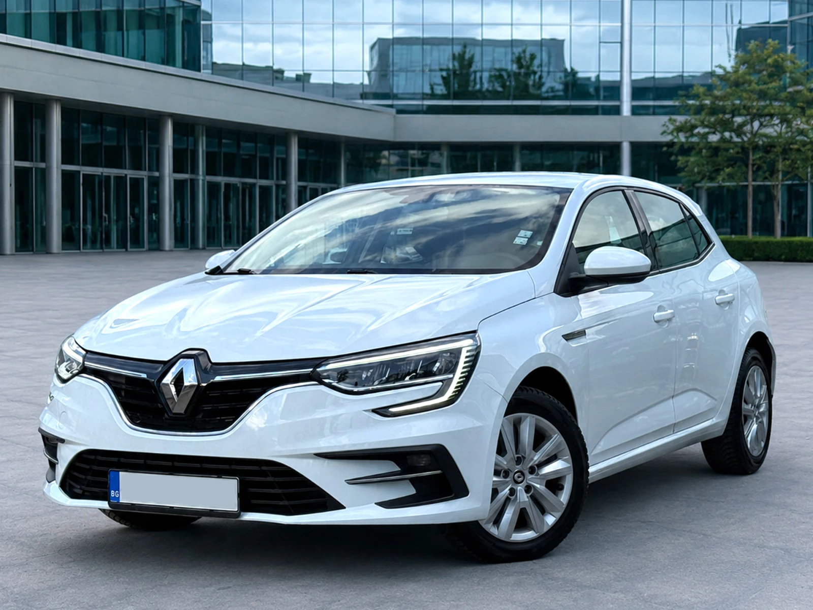 Renault Megane 1.0 TCE ZEN Гаранционен! | Auto.bg — изображение 1 Renault Megane 1.0 TCE ZEN Гаранционен! | Auto.bg — изображение 1