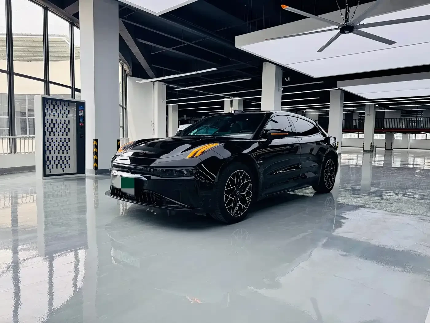 Zeekr 001 ME Edition 100kWh AWD | Auto.bg — изображение 1 Zeekr 001 ME Edition 100kWh AWD | Auto.bg — изображение 1