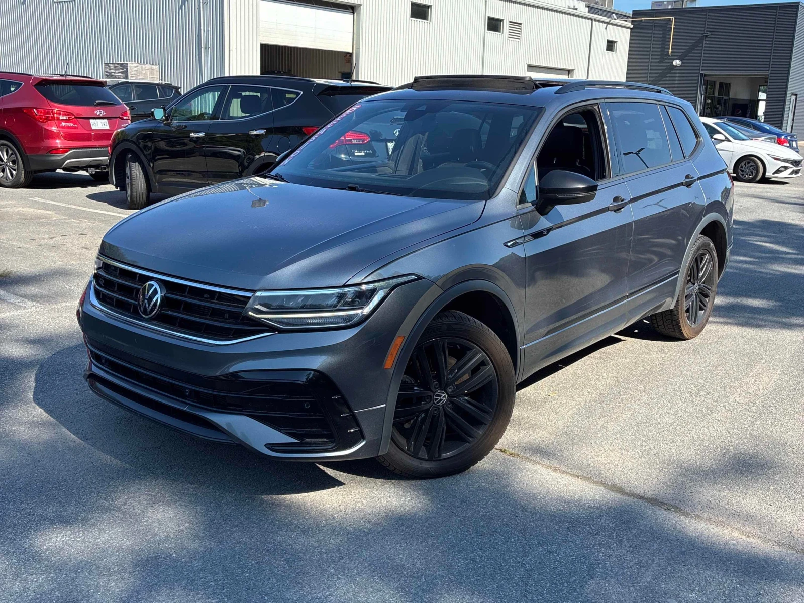 VW Tiguan * Comfortline R Line Black Edition * CARFAX * ЦЕНА | Auto.bg — изображение 1 VW Tiguan * Comfortline R Line Black Edition * CARFAX * ЦЕНА | Auto.bg — изображение 1