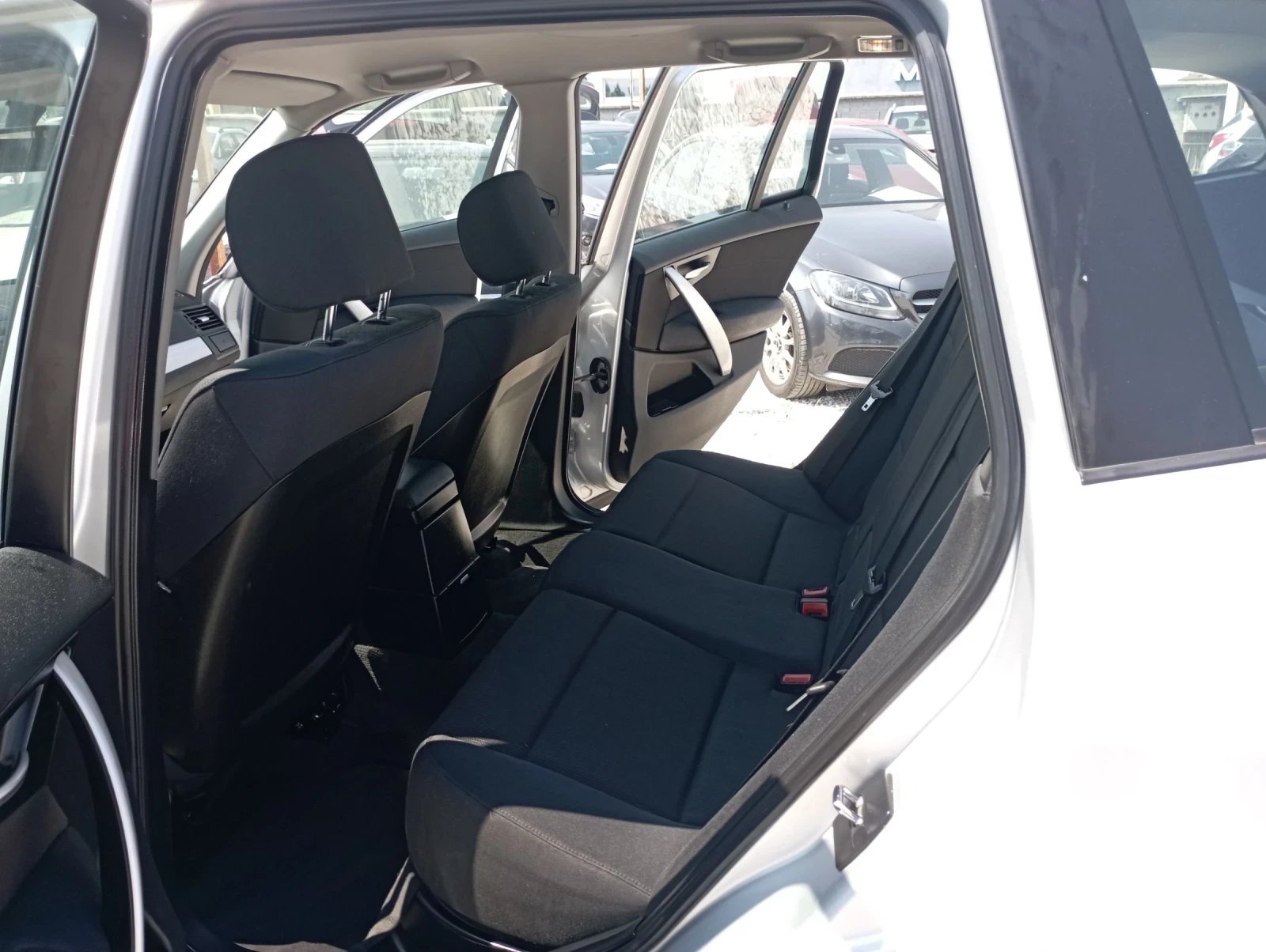BMW X3 2.0TDI, 150кс, Италия - изображение 9 | Auto.bg BMW X3 2.0TDI, 150кс, Италия - изображение 9