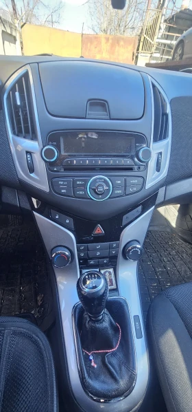 Chevrolet Cruze 1.6 - 5200 € / 10170.32 лв. - 70399217 6 | Car24.bg Chevrolet Cruze 1.6 - 5200 € / 10170.32 лв. - 70399217 6