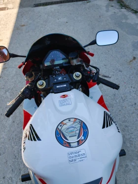 Honda Cbr 1000rr SC57 HRC | Auto.bg — изображение 12 Honda Cbr 1000rr SC57 HRC | Auto.bg — изображение 12