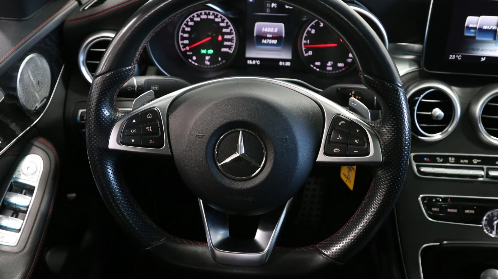 Mercedes-Benz C 450 AMG BURMESTER* RED STITCH* PANOROOF* KEYLESS* PREMIUM* - изображение 10 | Auto.bg Mercedes-Benz C 450 AMG BURMESTER* RED STITCH* PANOROOF* KEYLESS* PREMIUM* - изображение 10