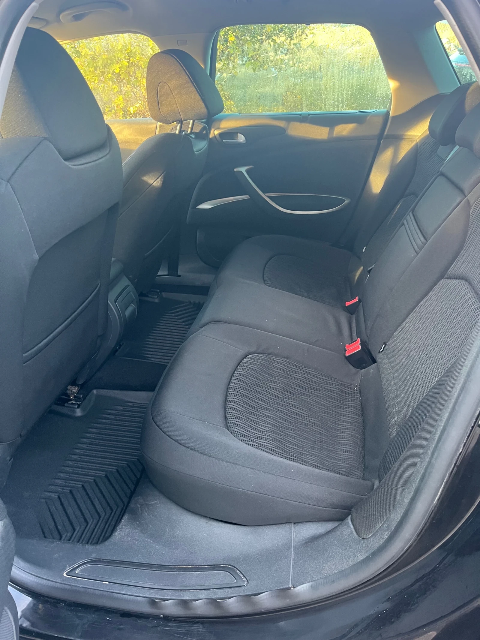 Citroen C5 1.6 e-HDI 110 k.c. Euro5 - изображение 10 | Auto.bg Citroen C5 1.6 e-HDI 110 k.c. Euro5 - изображение 10