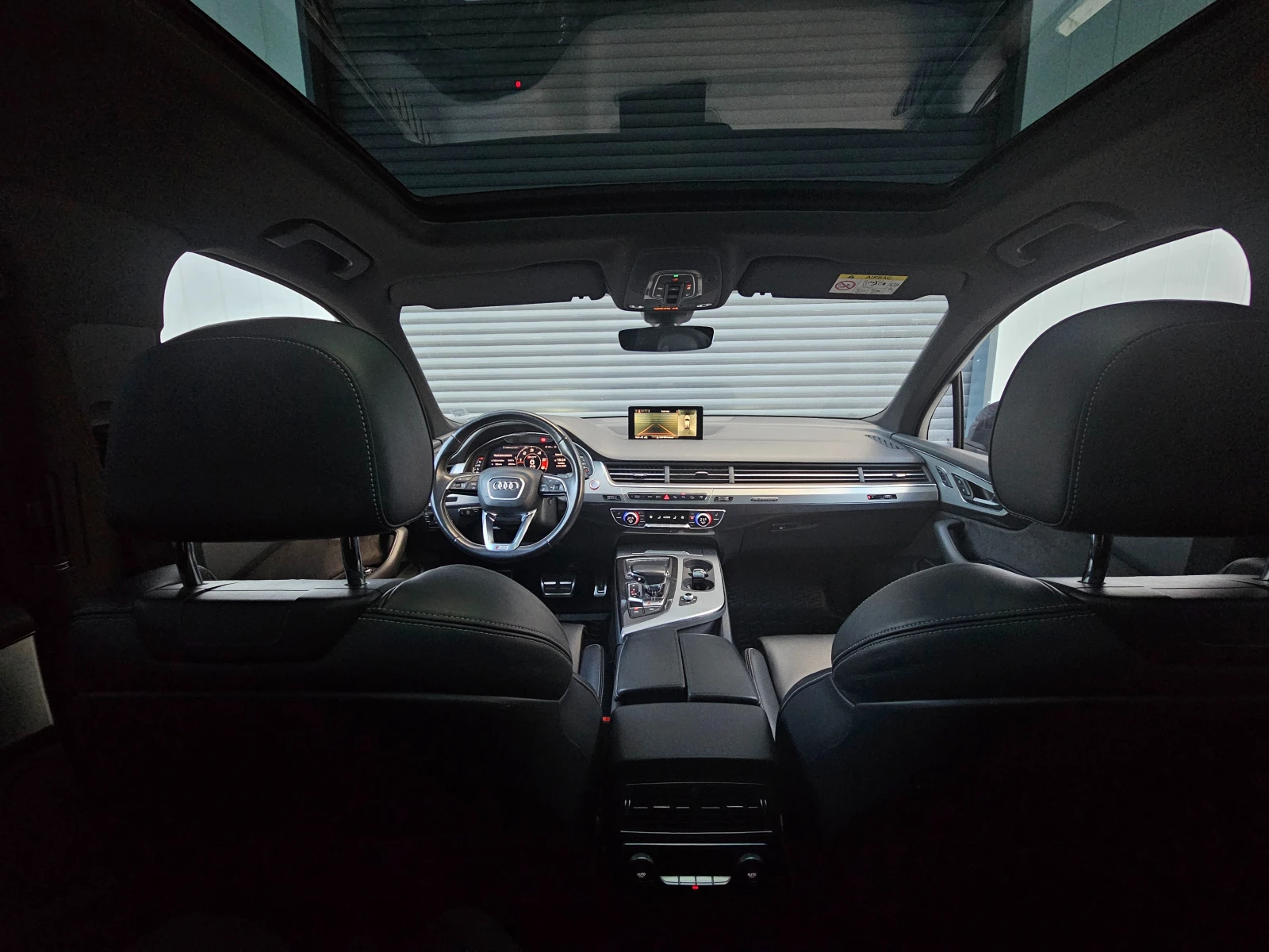 Audi SQ7 4.0TDI * Carbon Ceramic* Matrix, Night Vision, Вак - изображение 9 | Auto.bg Audi SQ7 4.0TDI * Carbon Ceramic* Matrix, Night Vision, Вак - изображение 9