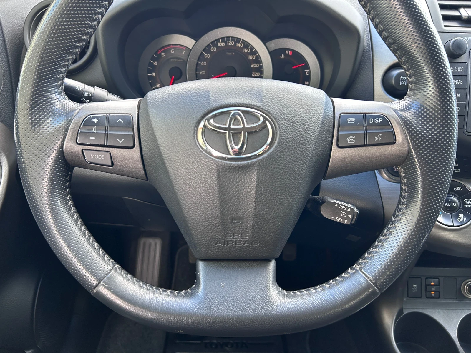 Toyota Rav4 Exclusive 2.2 D-4D 4x4 ОТЛИЧНА!!! - изображение 9 | Auto.bg Toyota Rav4 Exclusive 2.2 D-4D 4x4 ОТЛИЧНА!!! - изображение 9