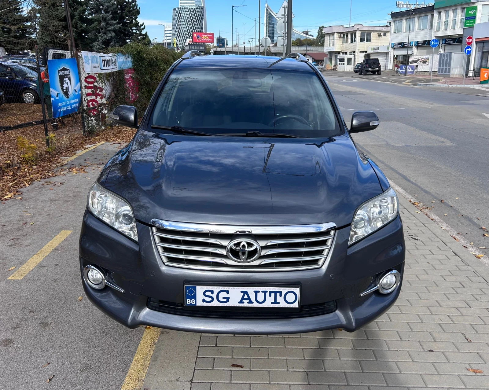 Toyota Rav4 Exclusive 2.2 D-4D 4x4 ОТЛИЧНА!!! - изображение 2 | Auto.bg Toyota Rav4 Exclusive 2.2 D-4D 4x4 ОТЛИЧНА!!! - изображение 2