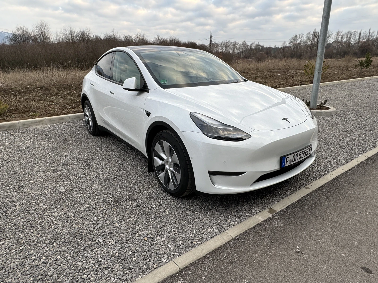 Tesla Model Y LR, ЧАСТНА ОБЯВА, БЯЛ САЛОН, БЕЗ ТАКСИ ПРЕХВЪРЛЯНЕ - изображение 5 | Auto.bg Tesla Model Y LR, ЧАСТНА ОБЯВА, БЯЛ САЛОН, БЕЗ ТАКСИ ПРЕХВЪРЛЯНЕ - изображение 5