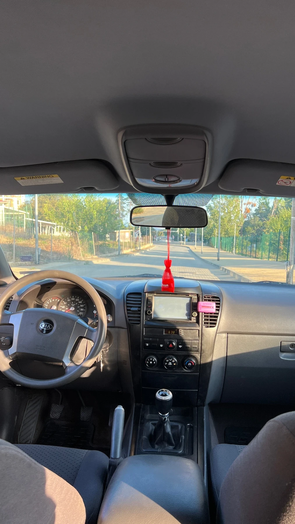 Kia Sorento 2.4i - изображение 7 | Auto.bg Kia Sorento 2.4i - изображение 7