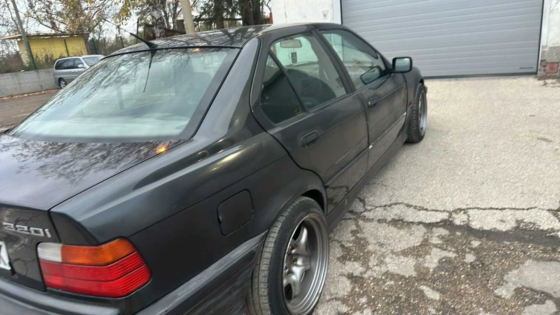 BMW 320 - 3000 € / 5867.49 лв. - 59815241 1 | Car24.bg BMW 320 - 3000 € / 5867.49 лв. - 59815241 1