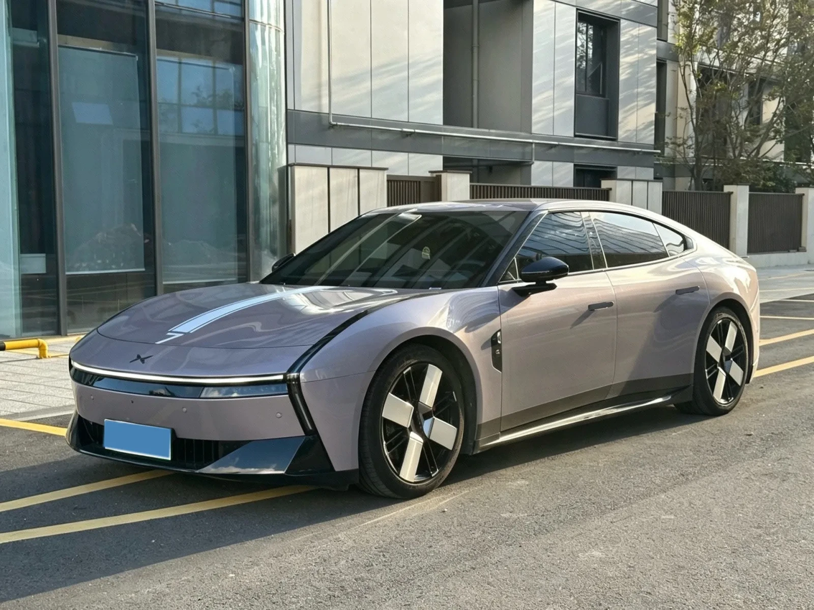Xpeng P7 AWD 92.2kWh Ultra Edition | Auto.bg — изображение 1 Xpeng P7 AWD 92.2kWh Ultra Edition | Auto.bg — изображение 1