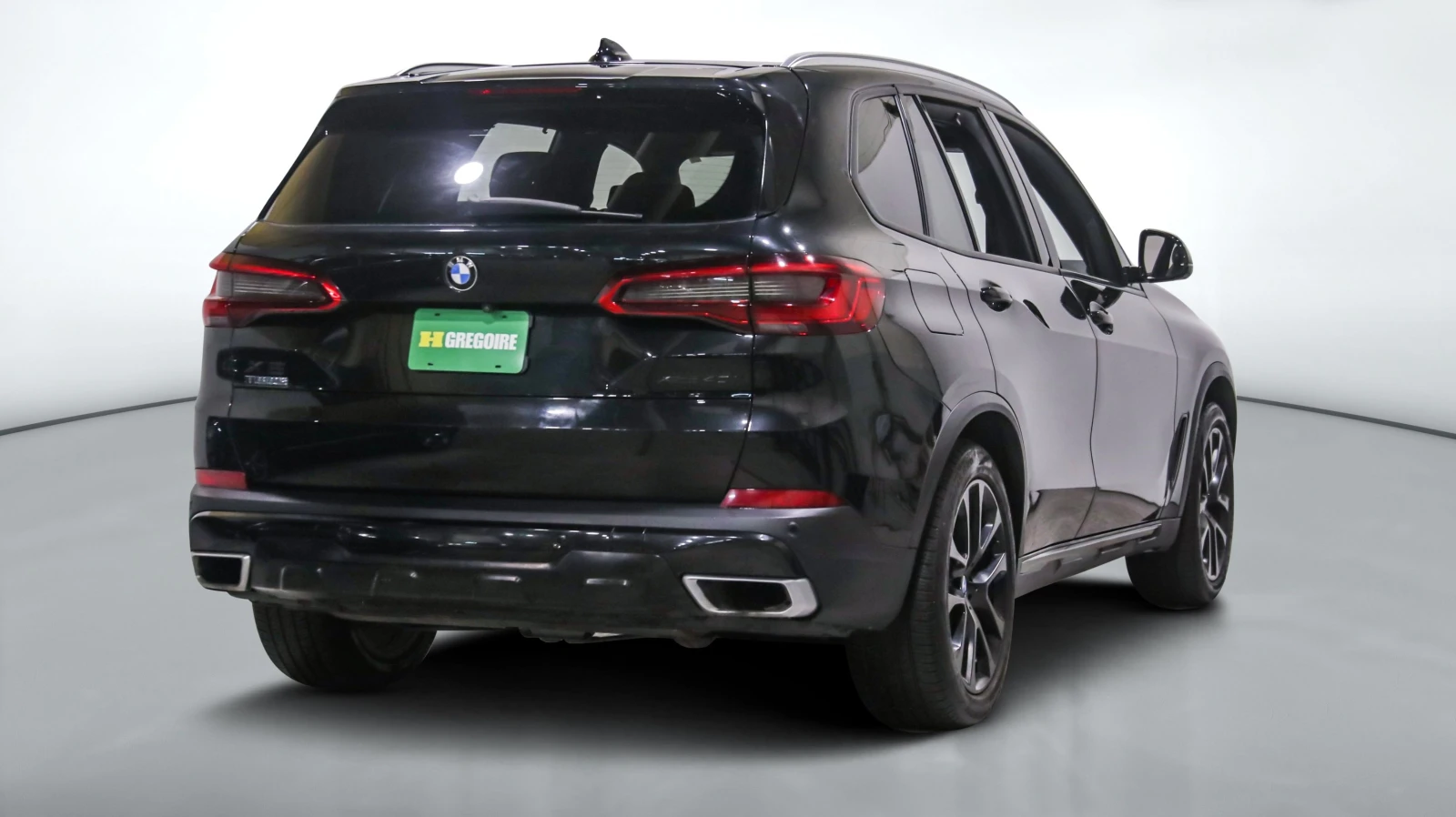 BMW X5 xDrive40i* 360CAM* H&K Sound* Pano* Black Leather* - изображение 6 | Auto.bg BMW X5 xDrive40i* 360CAM* H&K Sound* Pano* Black Leather* - изображение 6