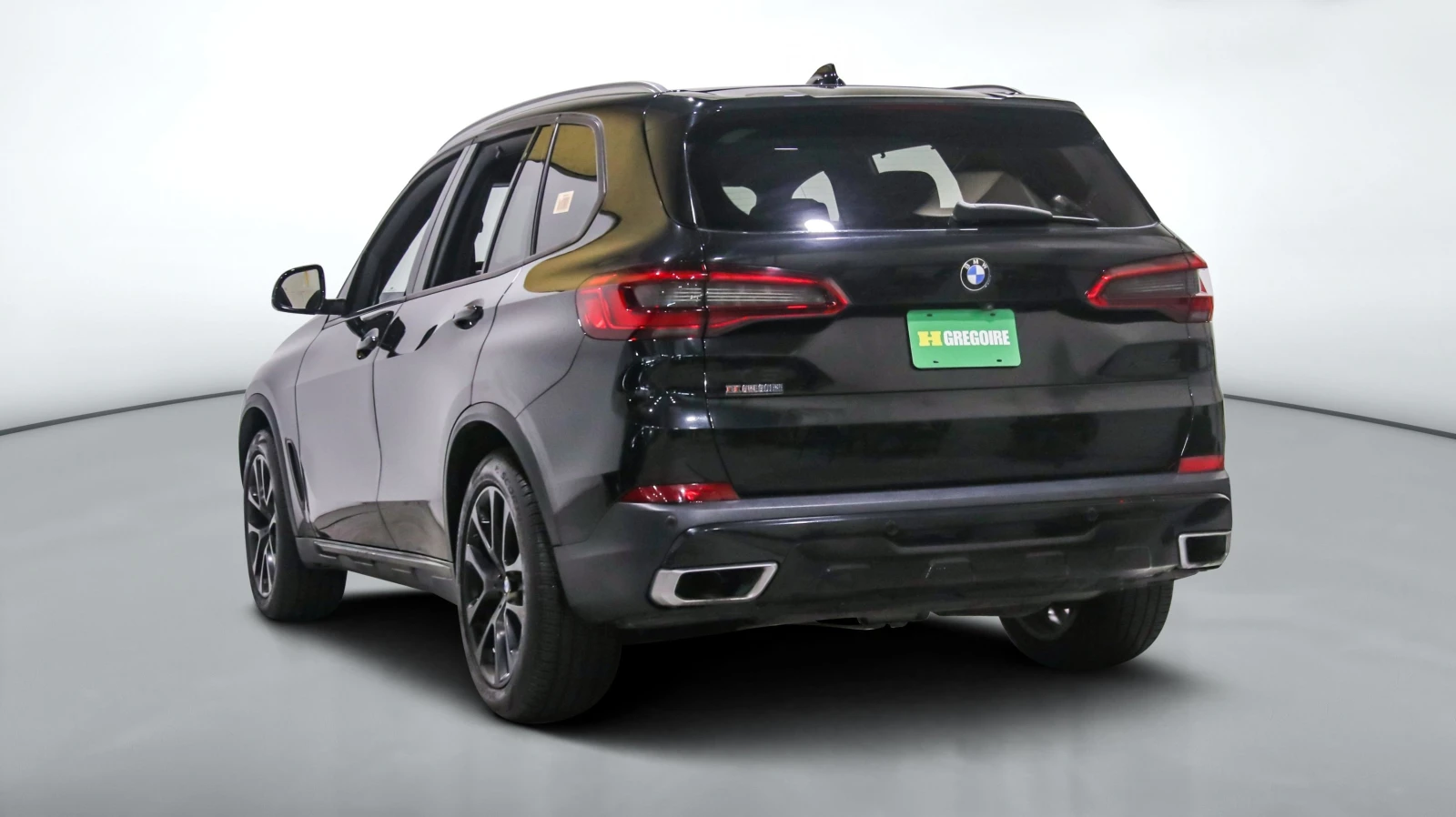 BMW X5 xDrive40i* 360CAM* H&K Sound* Pano* Black Leather* - изображение 4 | Auto.bg BMW X5 xDrive40i* 360CAM* H&K Sound* Pano* Black Leather* - изображение 4