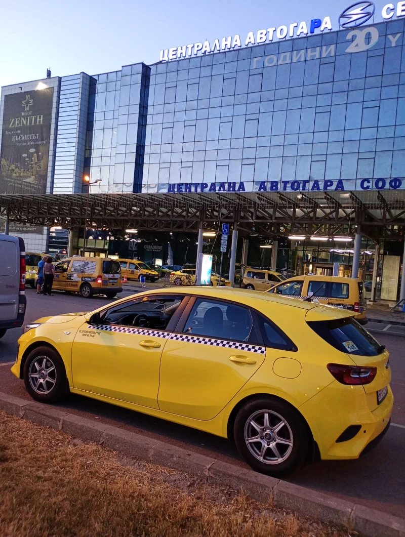 Kia Ceed - 10000 € / 19558.30 лв. - 22177333 1 | Car24.bg Kia Ceed - 10000 € / 19558.30 лв. - 22177333 1