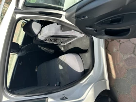 Citroen C4 Оригинални: ал.джанти 4бр, подлакътник, багажник | Auto.bg — изображение 4 Citroen C4 Оригинални: ал.джанти 4бр, подлакътник, багажник | Auto.bg — изображение 4