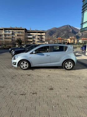 Chevrolet Aveo - 2400 € / 4693.99 лв. - 21020313 2 | Car24.bg Chevrolet Aveo - 2400 € / 4693.99 лв. - 21020313 2