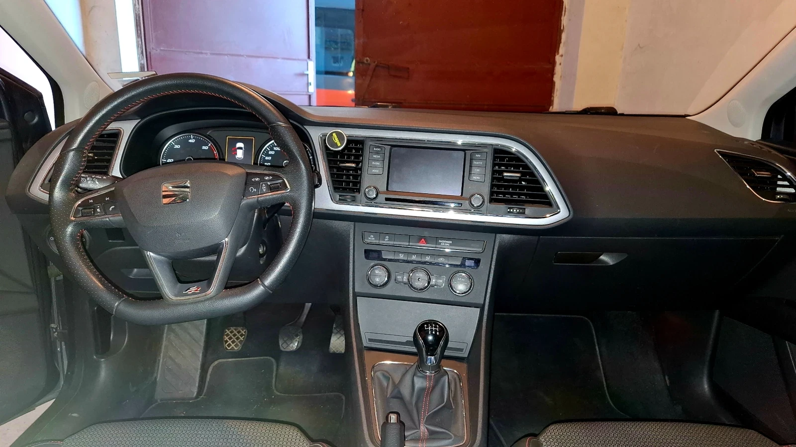 Seat Leon 2.0 TDI 150 LED - изображение 9 | Auto.bg Seat Leon 2.0 TDI 150 LED - изображение 9