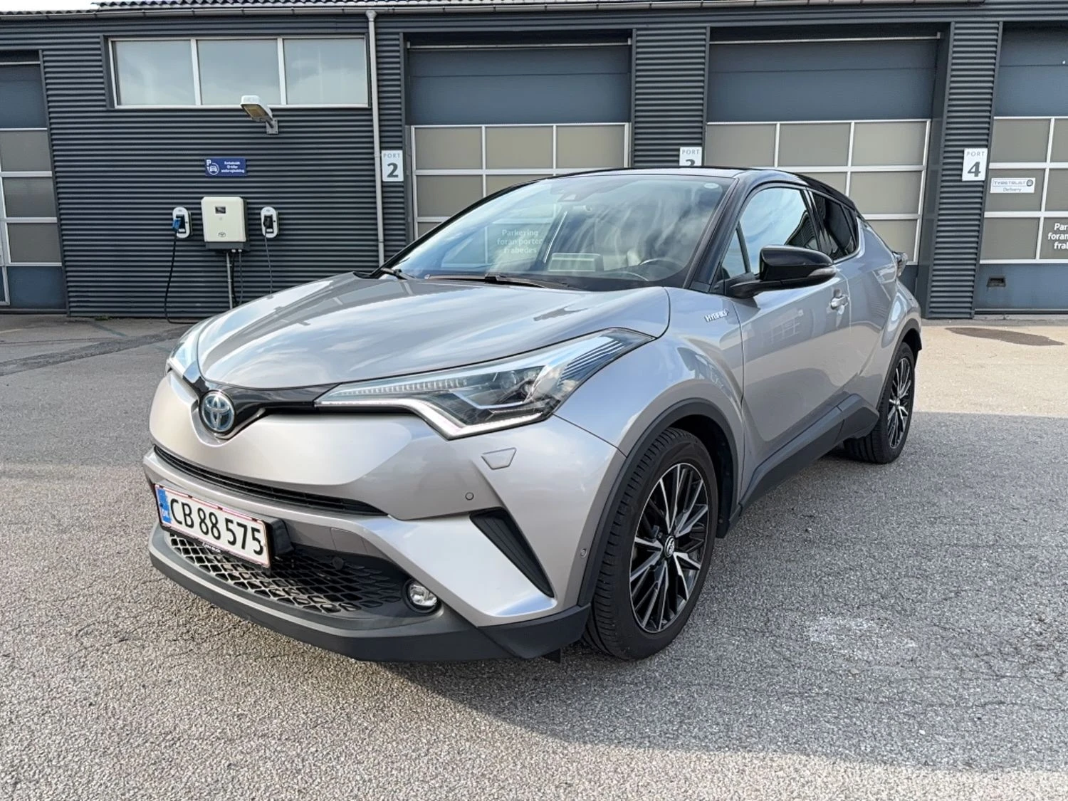 Toyota C-HR 1.8 Хибрид | Auto.bg — изображение 1 Toyota C-HR 1.8 Хибрид | Auto.bg — изображение 1
