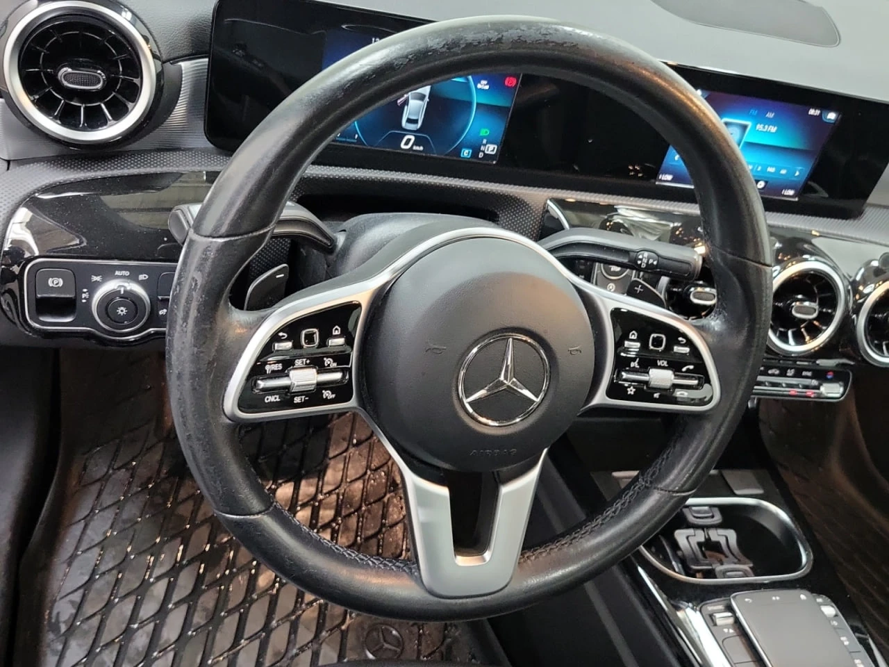 Mercedes-Benz CLA 220 * АВТО КРЕДИТ* ЦЕНА ДО БГ * Сервизна история *  - изображение 9 | Auto.bg Mercedes-Benz CLA 220 * АВТО КРЕДИТ* ЦЕНА ДО БГ * Сервизна история *  - изображение 9