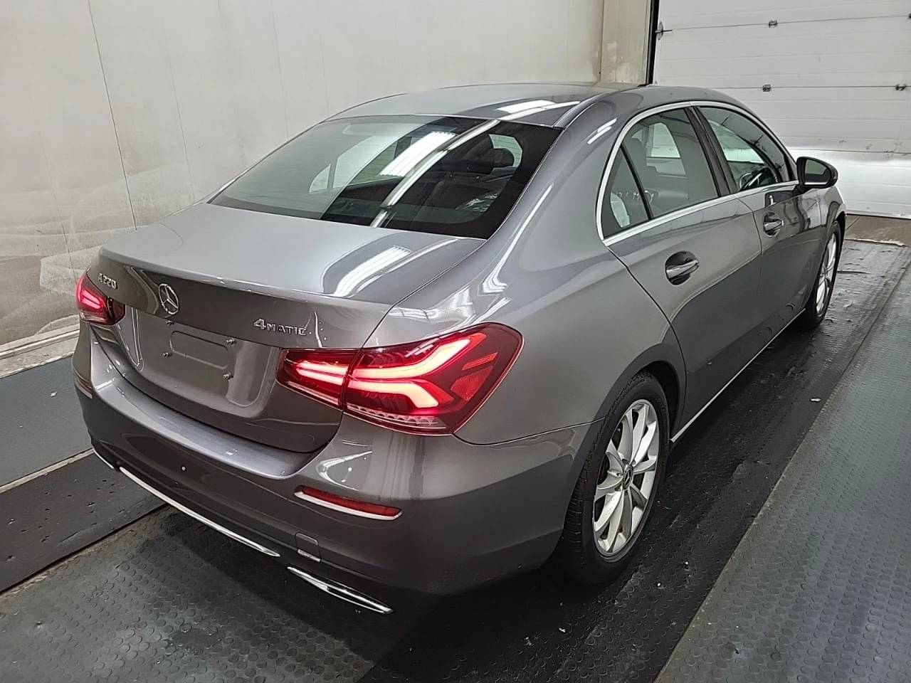 Mercedes-Benz CLA 220 * АВТО КРЕДИТ* ЦЕНА ДО БГ * Сервизна история *  - изображение 4 | Auto.bg Mercedes-Benz CLA 220 * АВТО КРЕДИТ* ЦЕНА ДО БГ * Сервизна история *  - изображение 4
